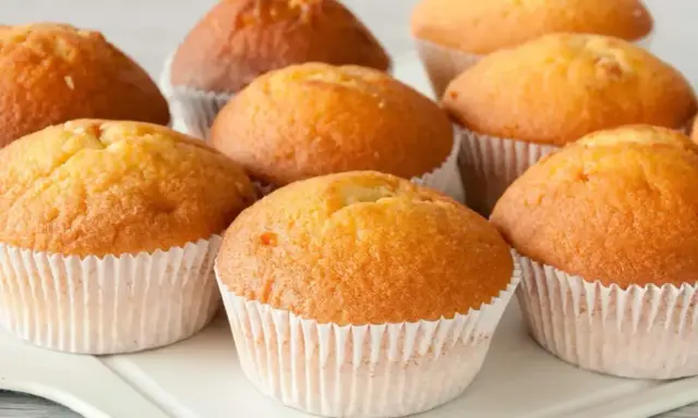 Wilgotne i puszyste muffinki, idealne na podwieczorek. Ten przepis na pewno Ci się spodoba!